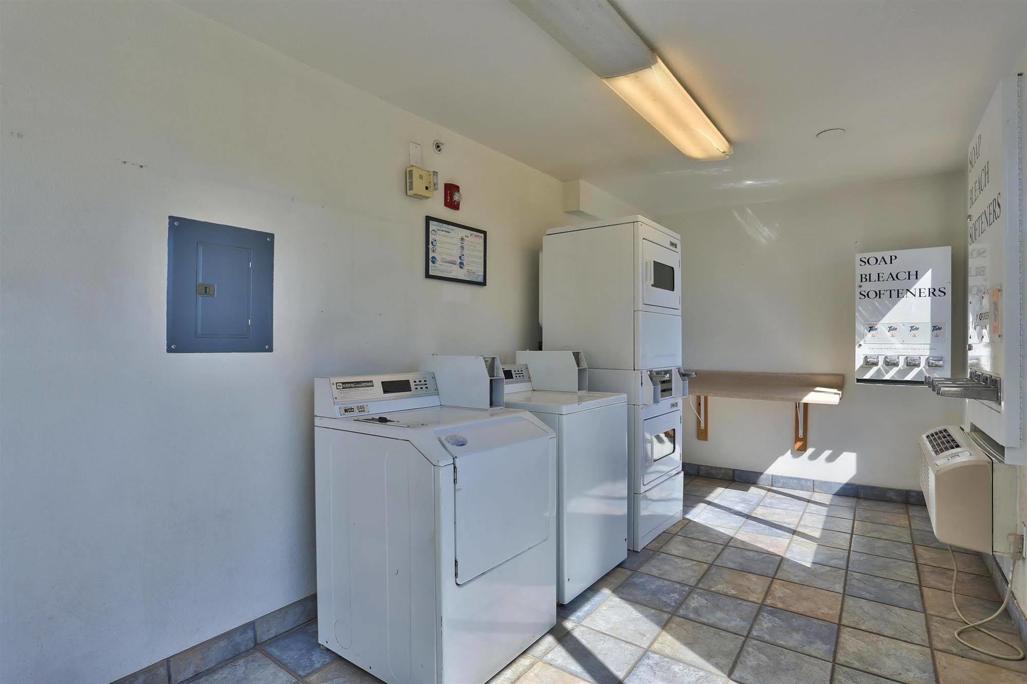 Motel 6-Kingman, Az - Route 66 East ภายนอก รูปภาพ